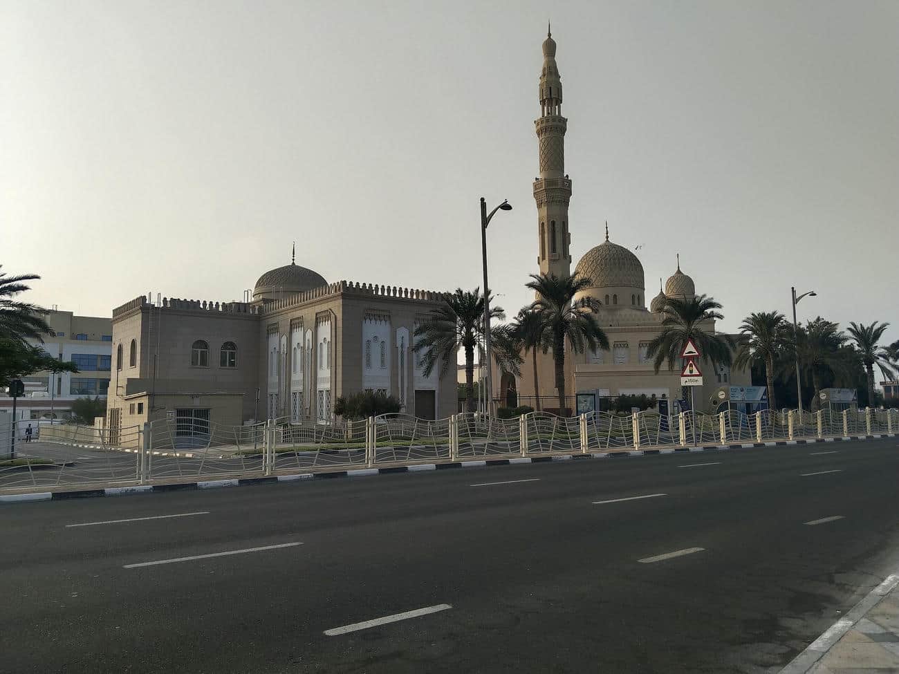 Jumeirah_Mosque_Full_View