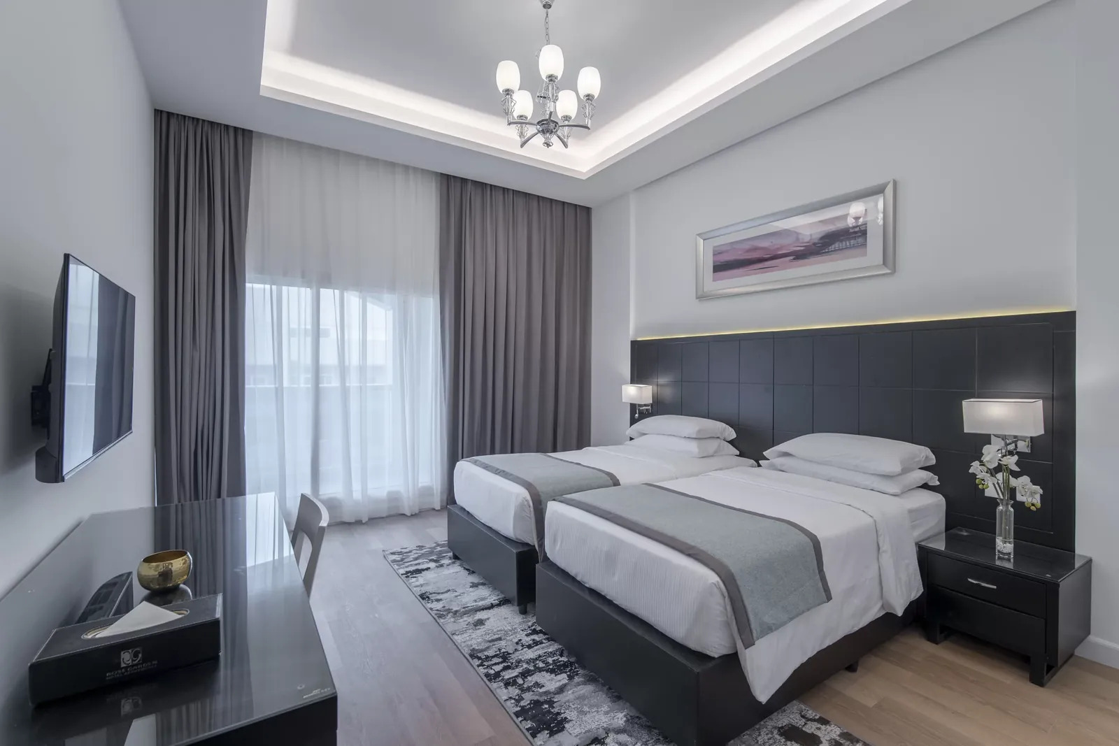 Rose Hotel Group 2 Bed Room Apartment with Balcony 3 DSC01702-HDR