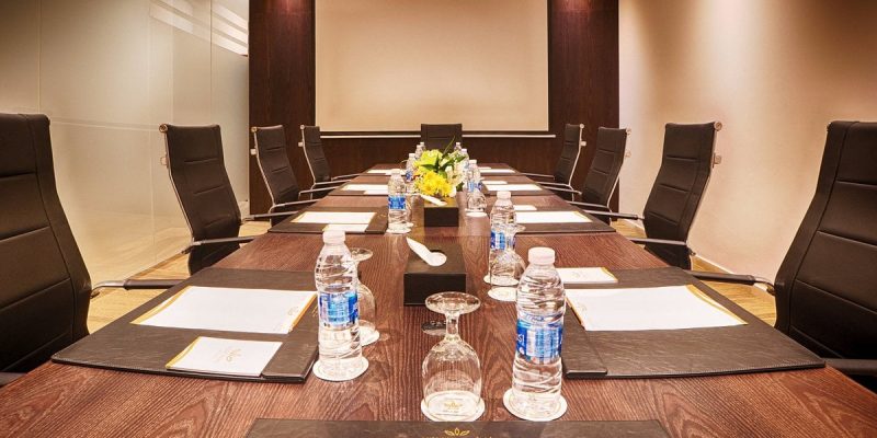 rose-park-hotel-al-barsha meeting room