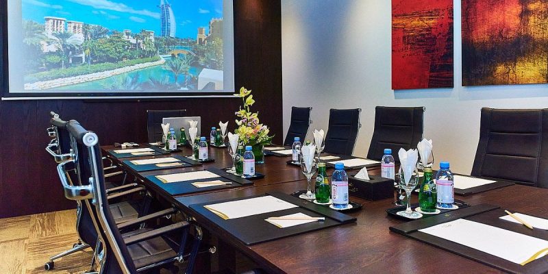 rose-park-hotel-al-barsha meeting room
