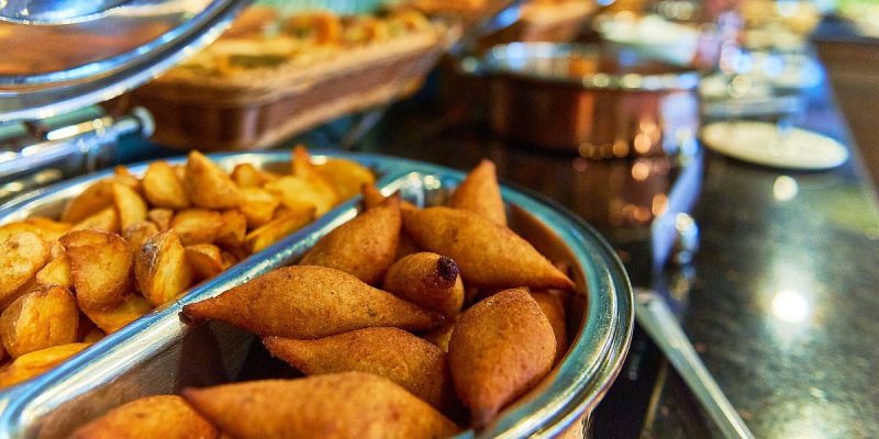 rose-park-hotel-al-barsha buffet