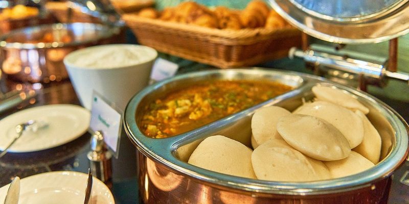 rose-park-hotel-al-barsha buffet